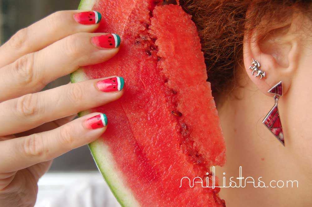 Tutorial >> Uñas de sandía // Watermelon nails http://www.nailistas.com
