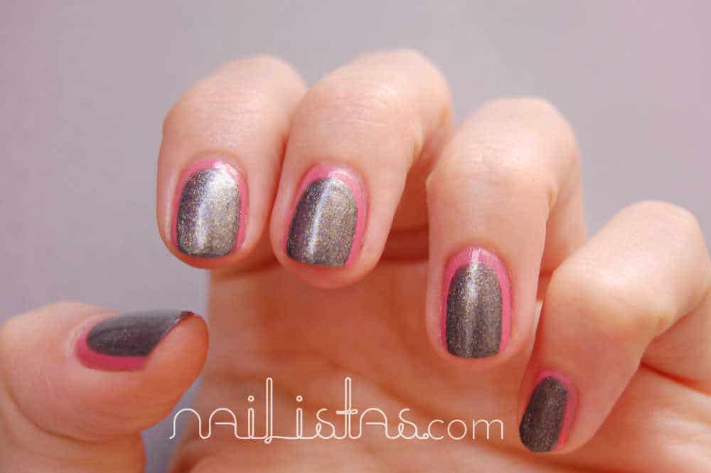 Uñas decoradas frame nails con esmaltes H&M rosa chicle y gris metalizado
