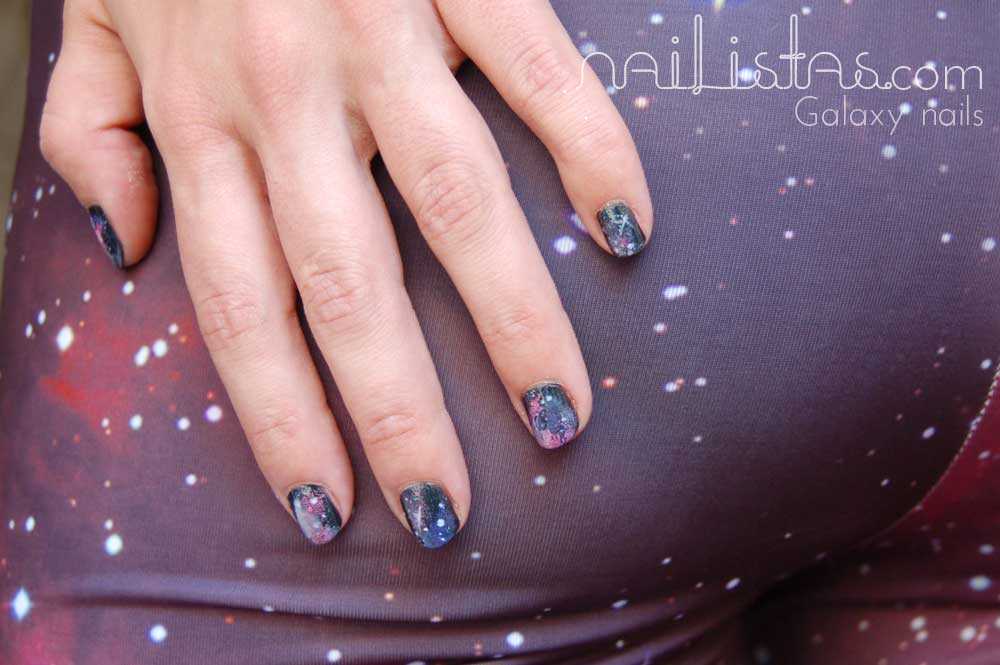 Galaxy nails // Uñas de Galaxias
