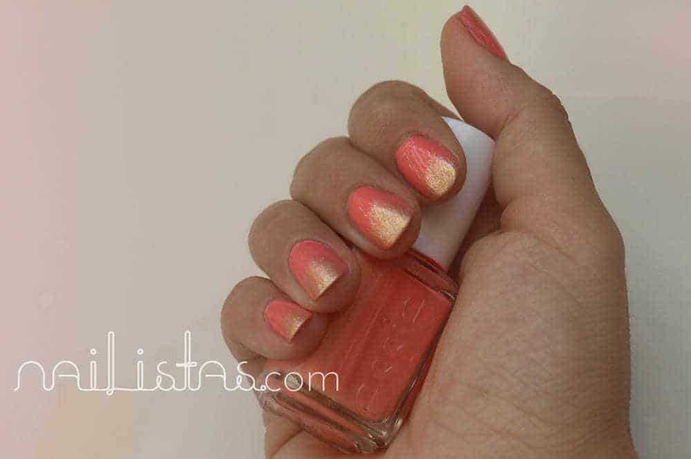 Degradado dorado sobre esmalte essie tart deco Degradado dorado sobre esmalte essie tart deco