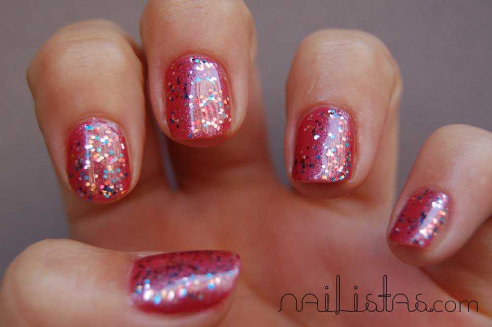 manicura jelly sandwich con esmalte semitranaparente y glitter