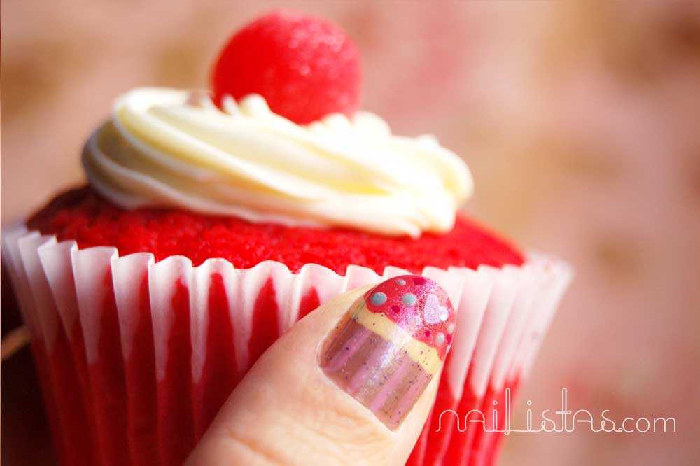 uñas decoradas con cupcakes // cupcake nail art