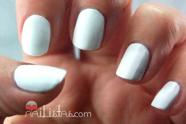 Flormar Supermatte nail enamel M103 Swatch Flormar Supermatte nail enamel M103 Swatch