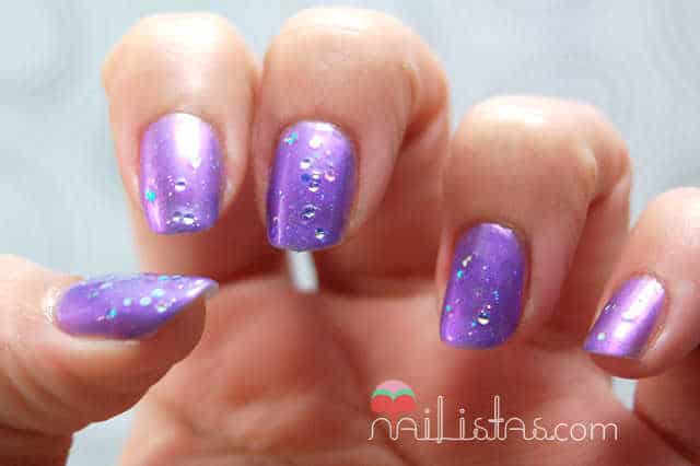 Pintauñas violeta de Yes Love