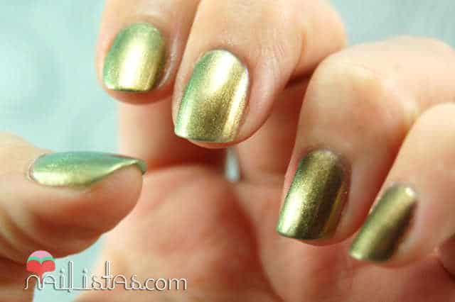 Catrice // Genius in the bottle // 840 // Swatch