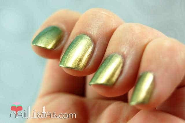 Catrice // Genius in the bottle // 840 // Swatch