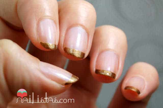 Manicura francesa de color dorado Manicura francesa de color dorado