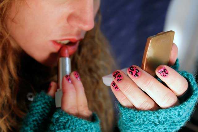 Uñas decoradas con leopardo rosa Uñas decoradas con leopardo rosa