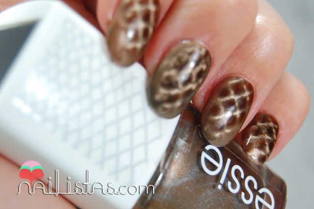 Essie Repstyle  Swatch  Magnetic Nail Polish
