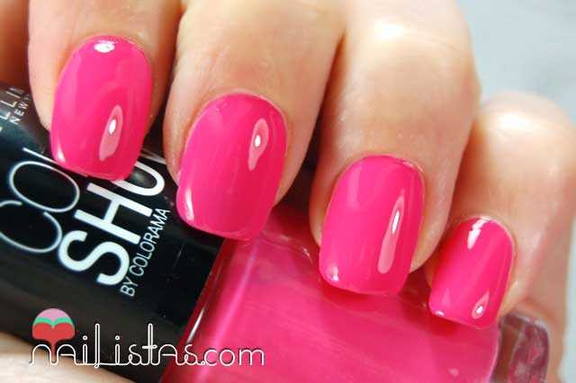 Pink Bikini Swatch // Color Show Maybelline New York