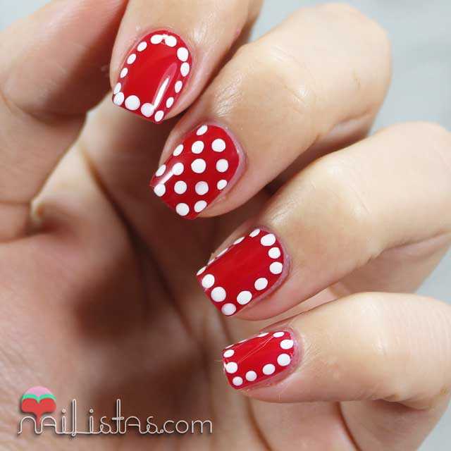 Nail Art con Lunares Nail Art con Lunares