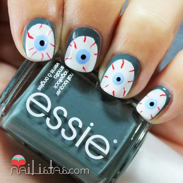 Uñas decoradas de Halloween | Ojos Sangrientos