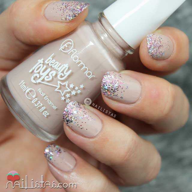 Ideas para decorar uñas Nochevieja