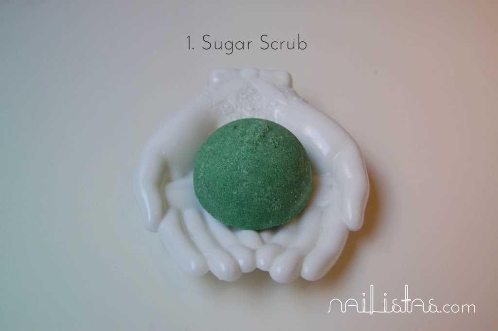 Sugar scrub LUSH cosmetics https://www.nailistas.com