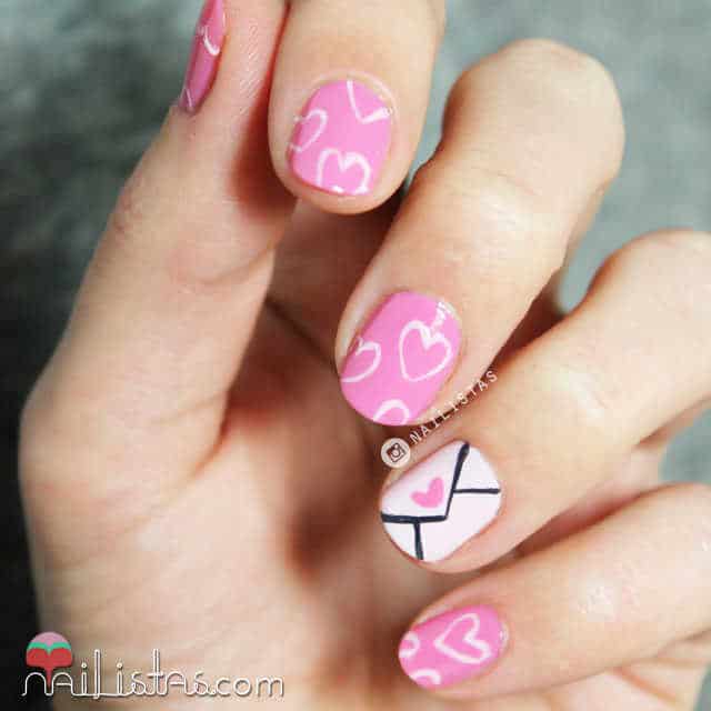 Uñas decoradas con corazones san valentín nail art