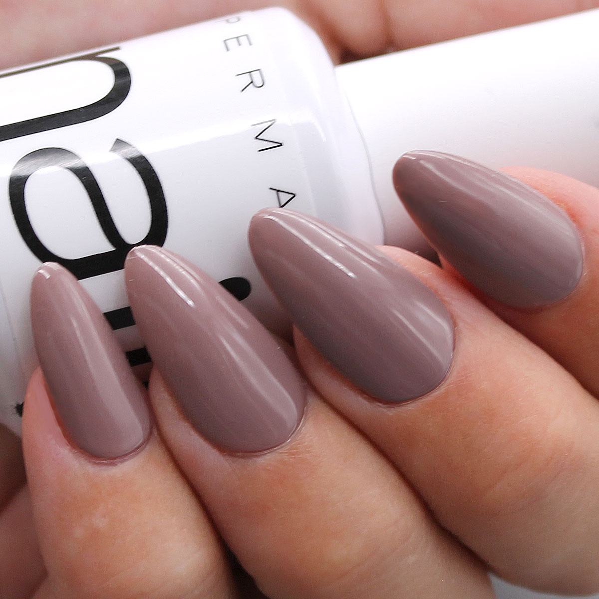 esmalte permanente Paula de nailistas color gris topo