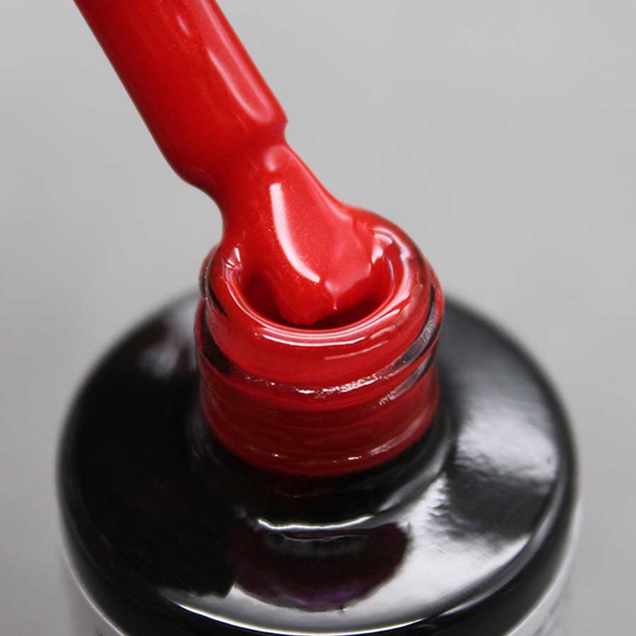 esmalte semipermanente color rojo cereza de Nailistas